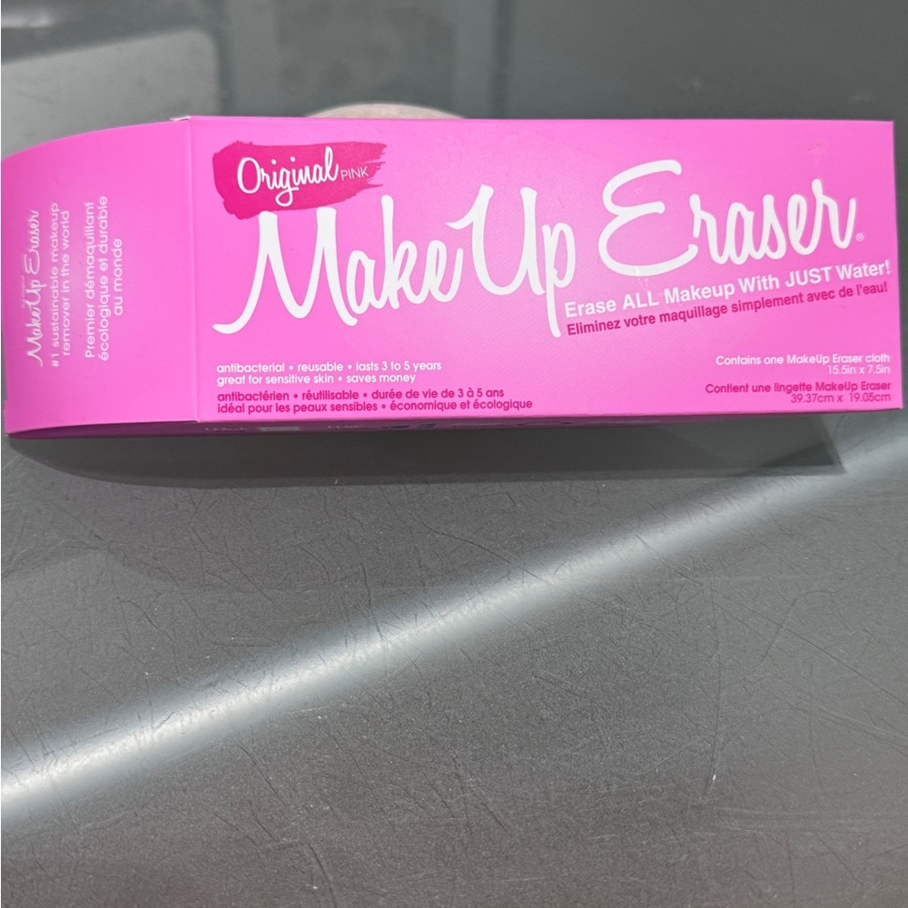 💖✨ The Original Makeup Eraser – Pink Edition | Eco-Chic Skincare Essential ✨💖 - Picture 12 of 16